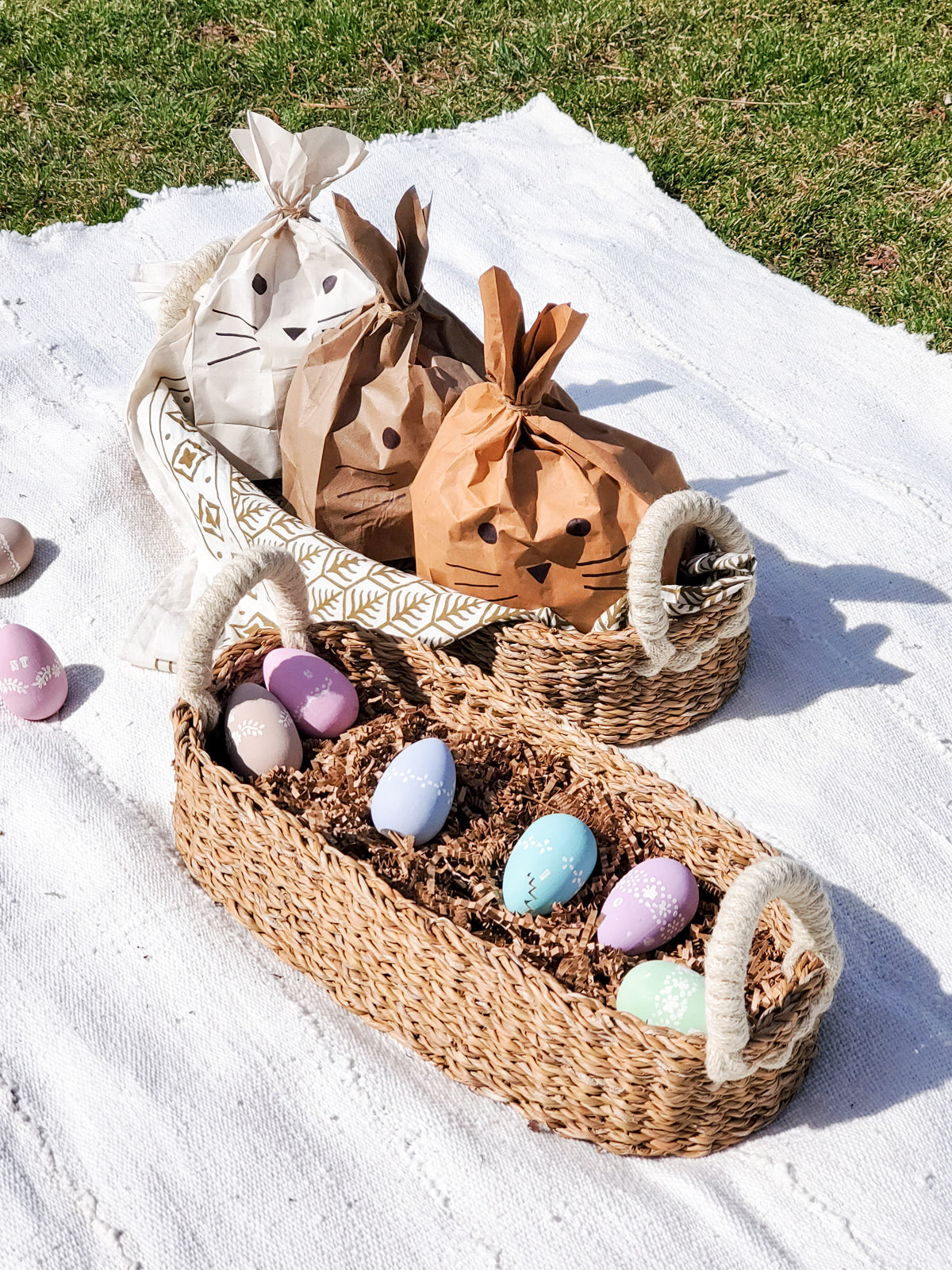 Handmade Seagrass Bread & Storage Basket with White Handle